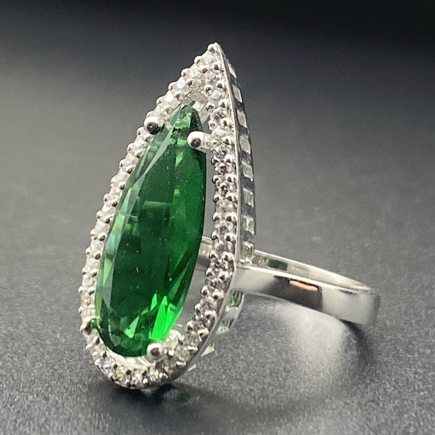 Greeb Emerald Stone Womens Ring, Ladies Handmade Silver Ring, Vintage Womens Ring, 925 Sterling Silver Ring, Authentic Ring, Gift For Her