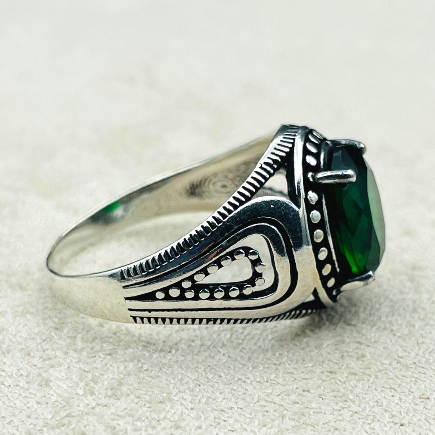 Green Emerald Gemstone Ring, Handmade Silver Ring, Mens 925 Sterling Silver Ring, Statement Ring, Minimalist Oval Silver Ring, Unique Ring