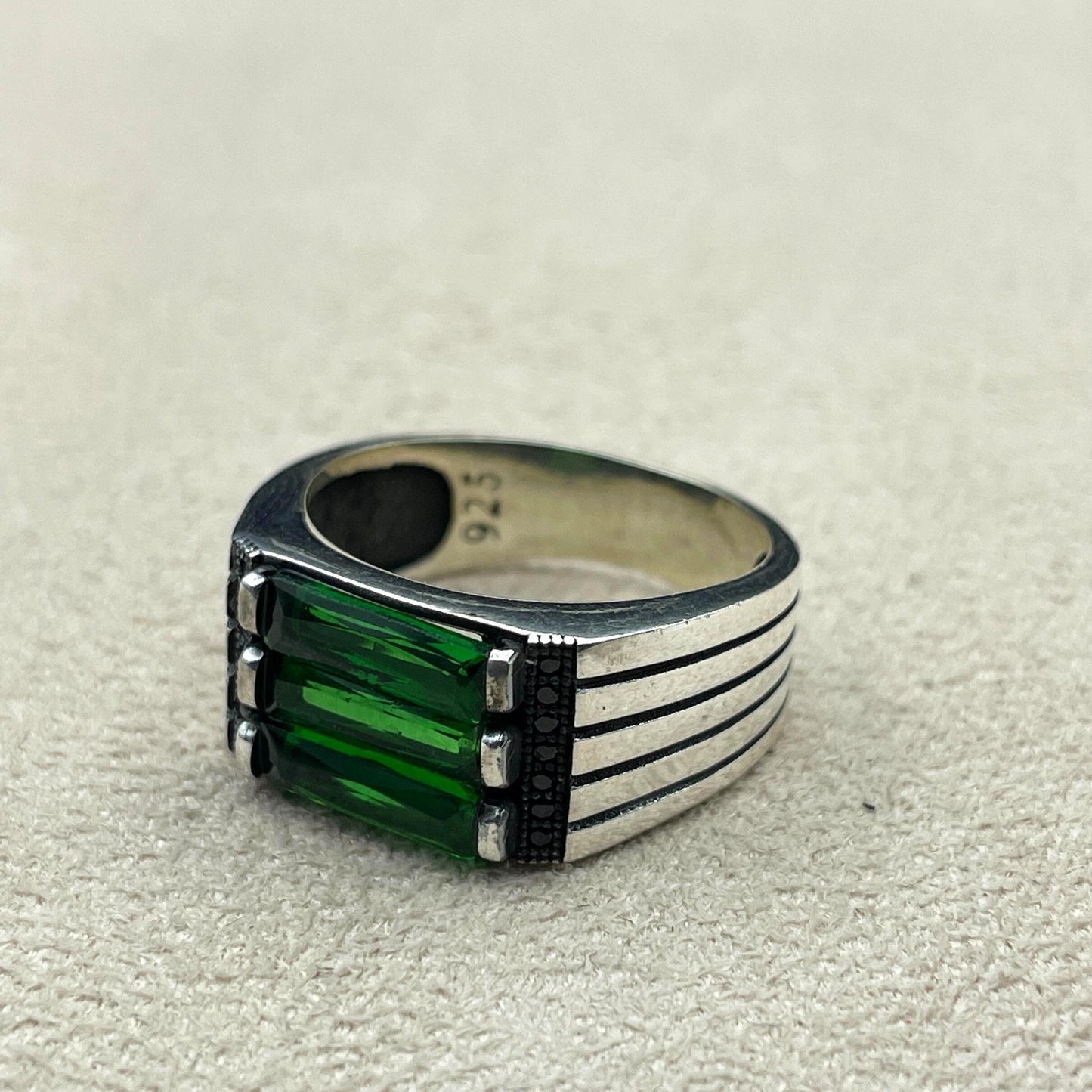 Men's Handmade Silver Ring, Green Emerald Men Silver Ring, Minimal Gemstone Ring, 925 Sterling Silver Men Ring, Unisex Ring, Gift Hor Him