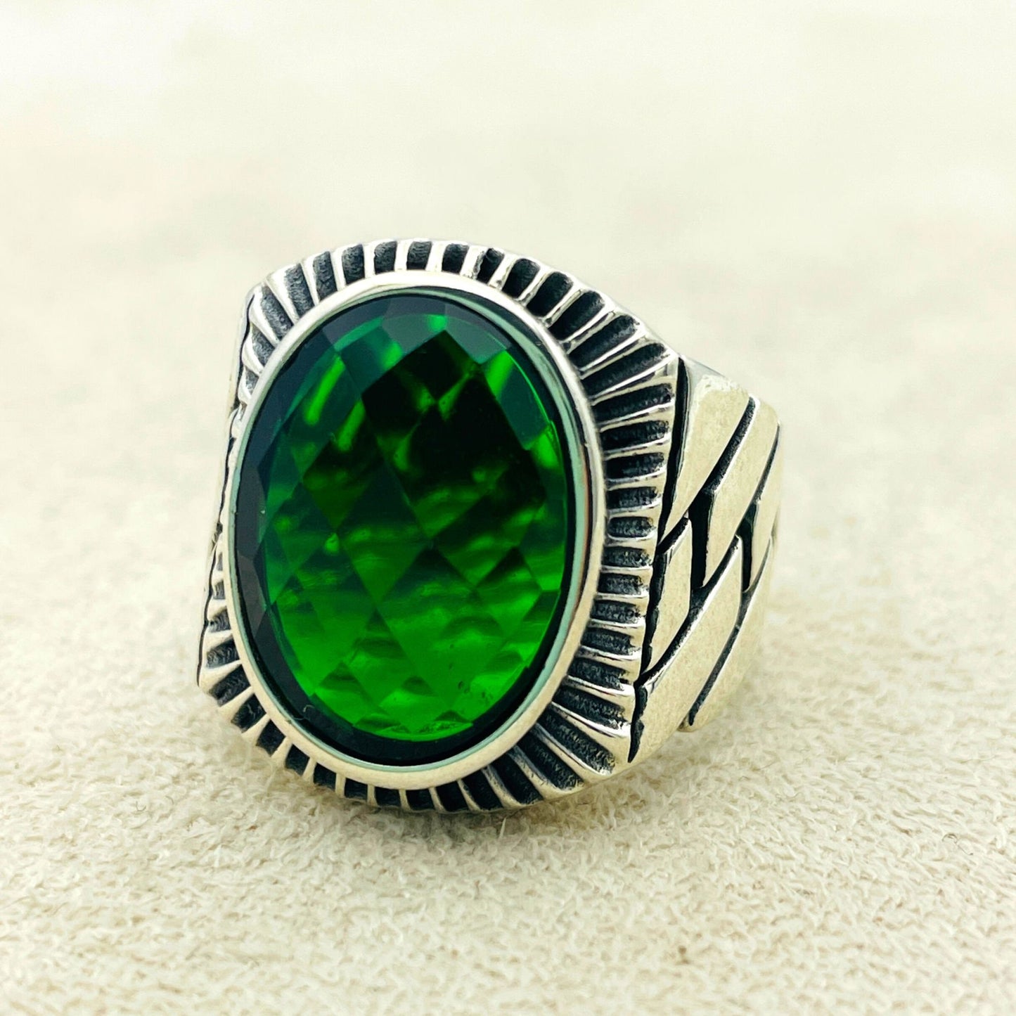 Emerald Stone Mens Ring, Green Oval Stone Turkish Handmade Silver Ring, Unique Elegant Silver Ring, 925 Sterling Silver Ring, Gift Ring