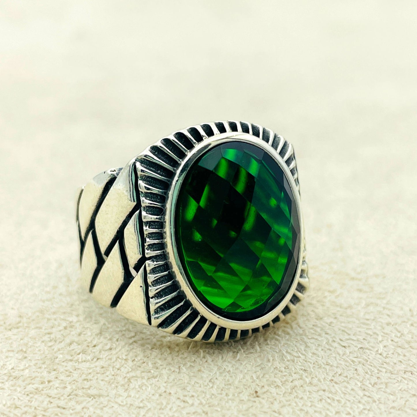 Emerald Stone Mens Ring, Green Oval Stone Turkish Handmade Silver Ring, Unique Elegant Silver Ring, 925 Sterling Silver Ring, Gift Ring