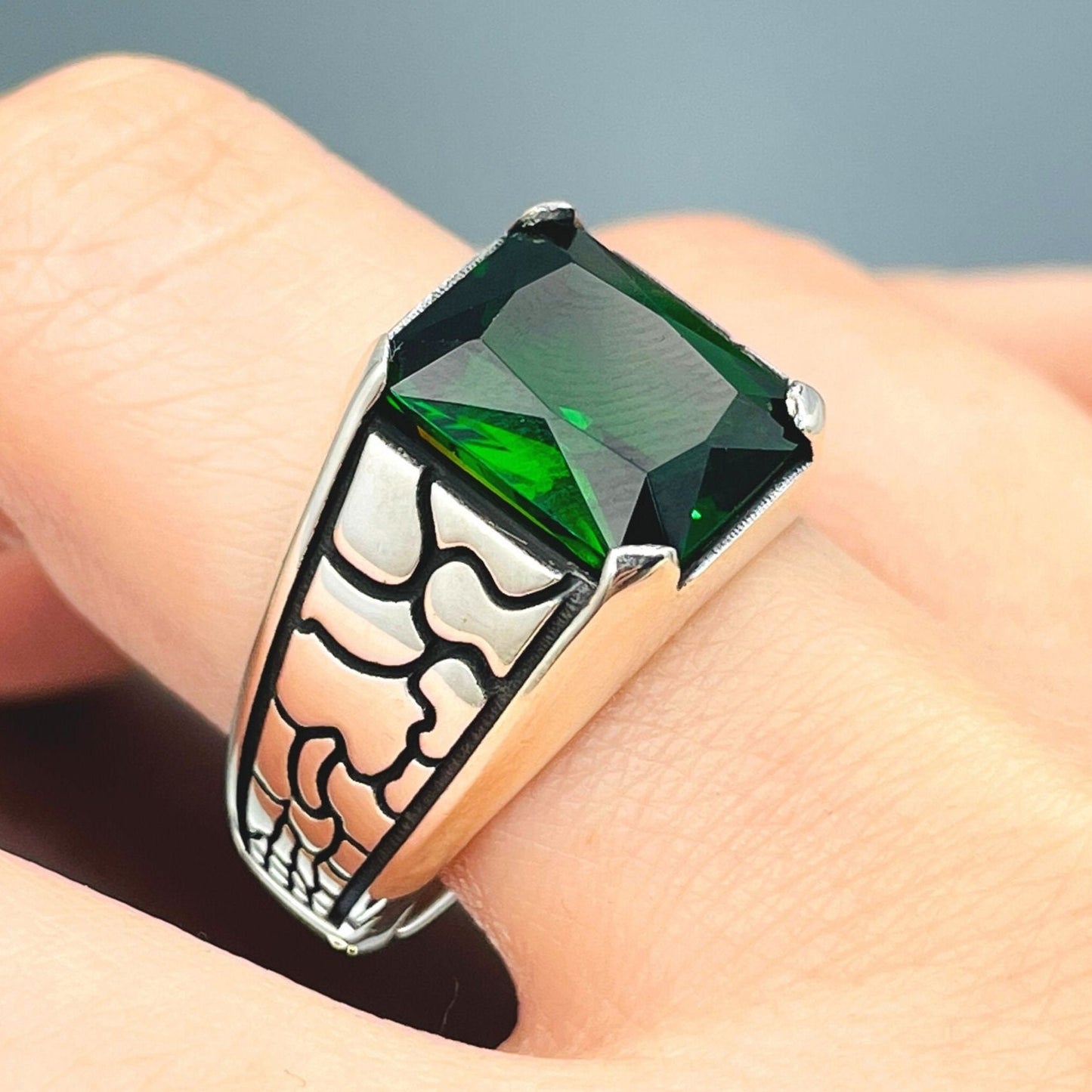 Emerald Stone Mens Ring, Square Stone Minimalist Silver Ring, Green Stone Silver Ring, Handmade Silver Ring, Hand Embroidered Silver Ring