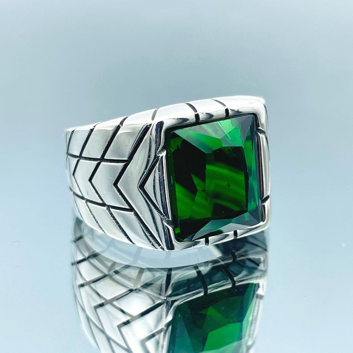 Emerald Ring Mens, Green Stone Ring, Handmade Silver Ring, Elegant Silver Ring, 925 Sterling Silver,Mens Silver Jewelry,Emerald Gift Jewelry