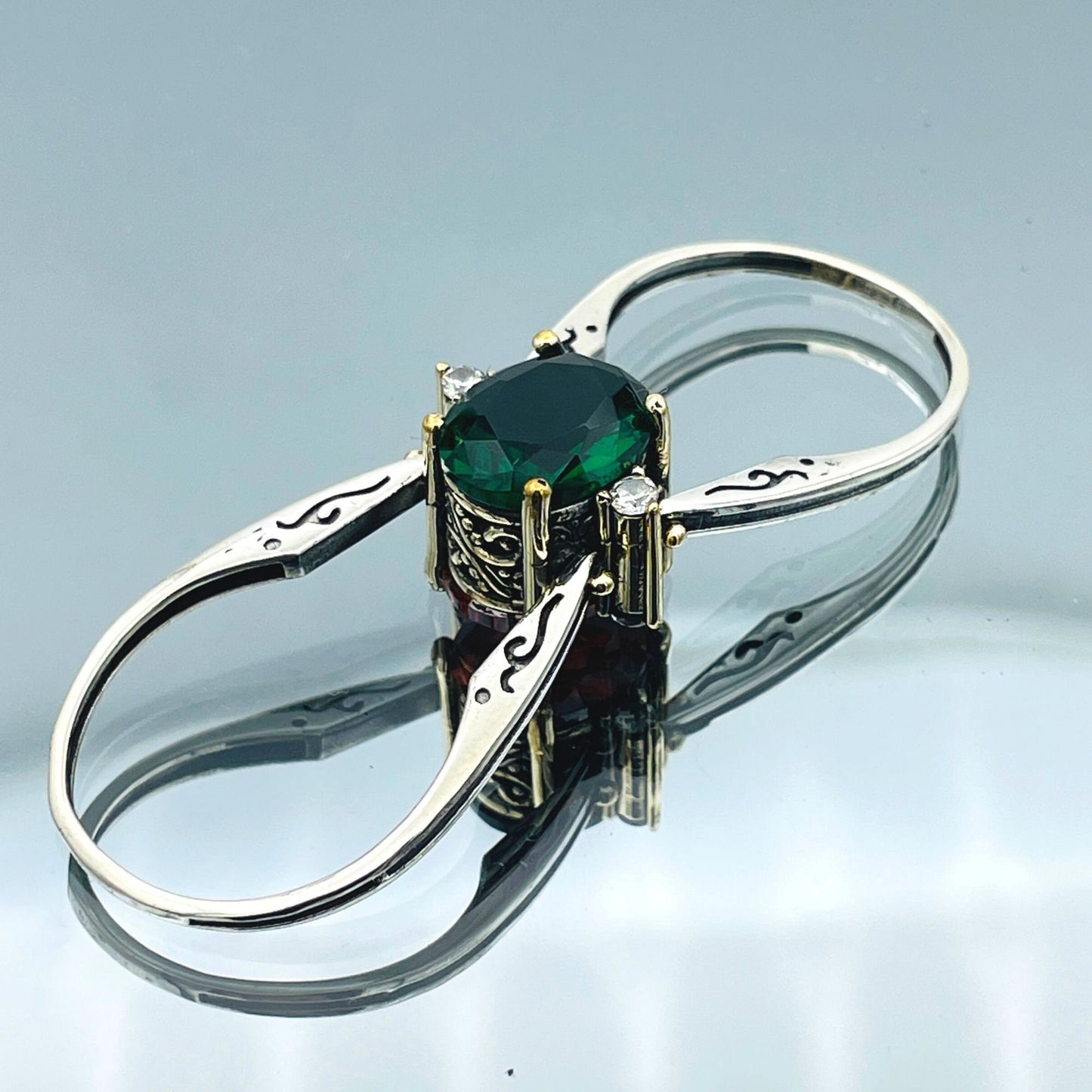 Extraordinary Women Ring, Two in a One Ring, Reversible Ring, Oval Cut Red Garnet and Green Emerald 2 Band Woman Ring, Gift For Her