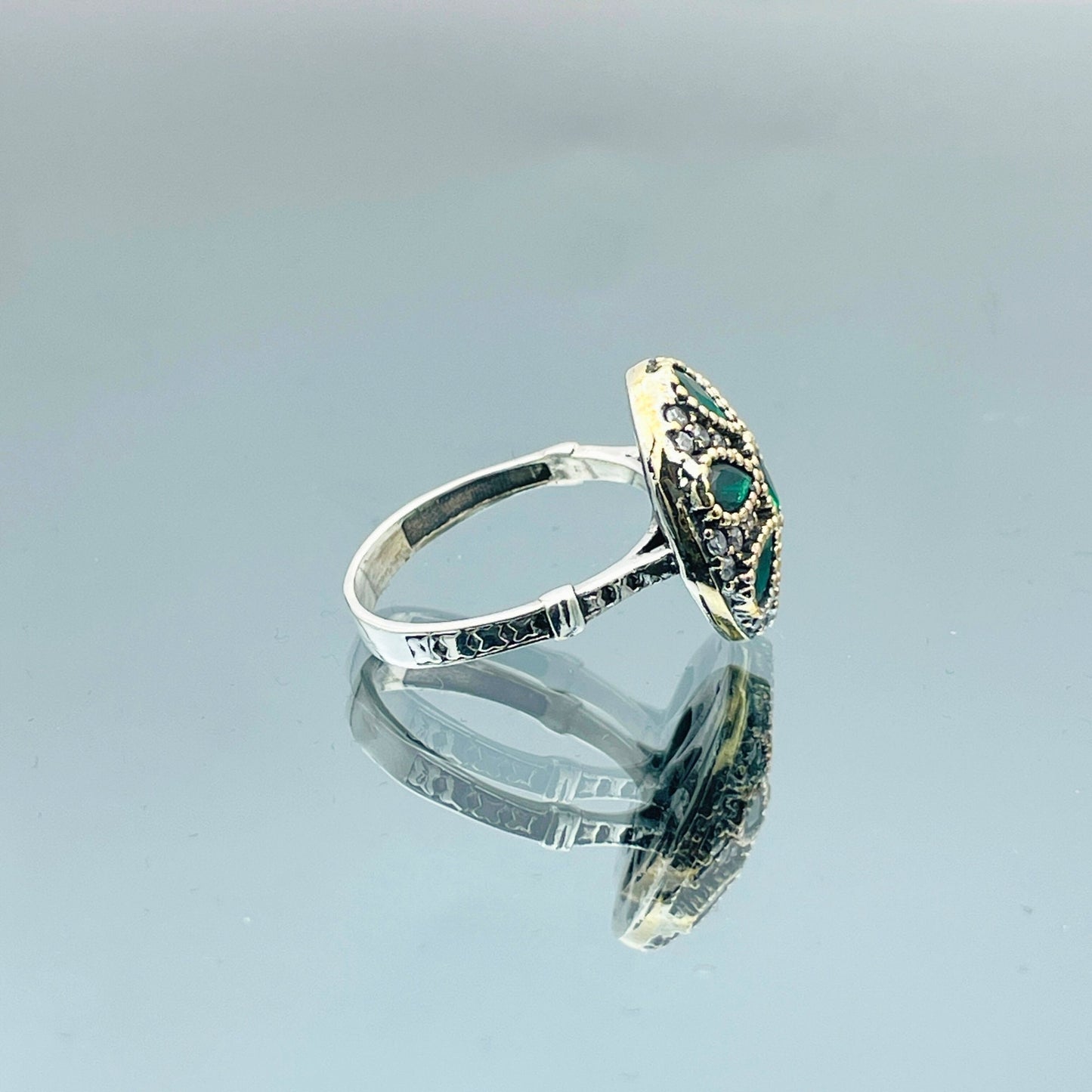 Women Emerald Silver Ring, Green Chamomile Petals Ring, 925 Sterling Silver, Handmade Ladies Ring, Women Silver Jewelry, Gift For Birthday