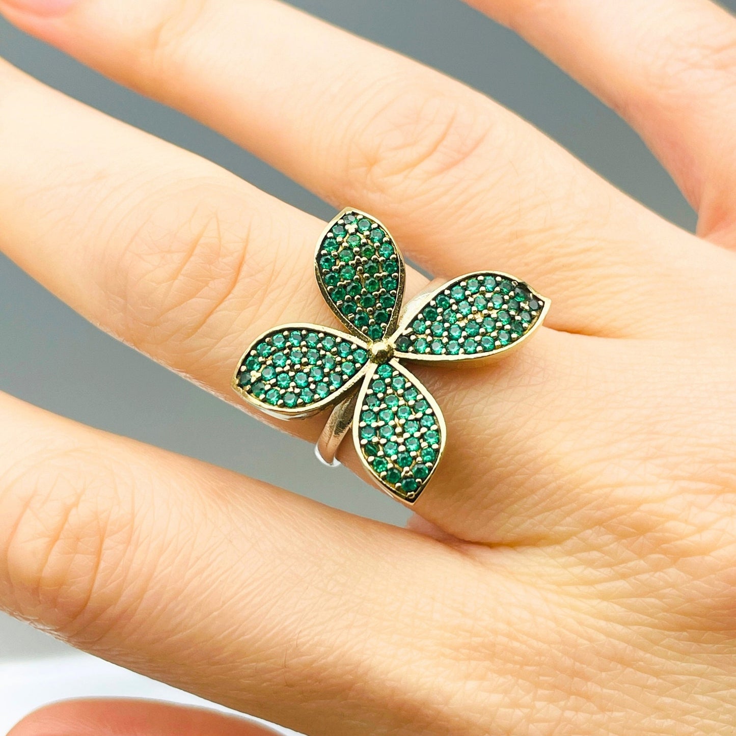 Women Emerald Jewelry Set, 925 Sterling Silver Set, Turkish Handmade Set, Green Stone Ring, Flower Clover Design Jewelry Set, Gift For Her