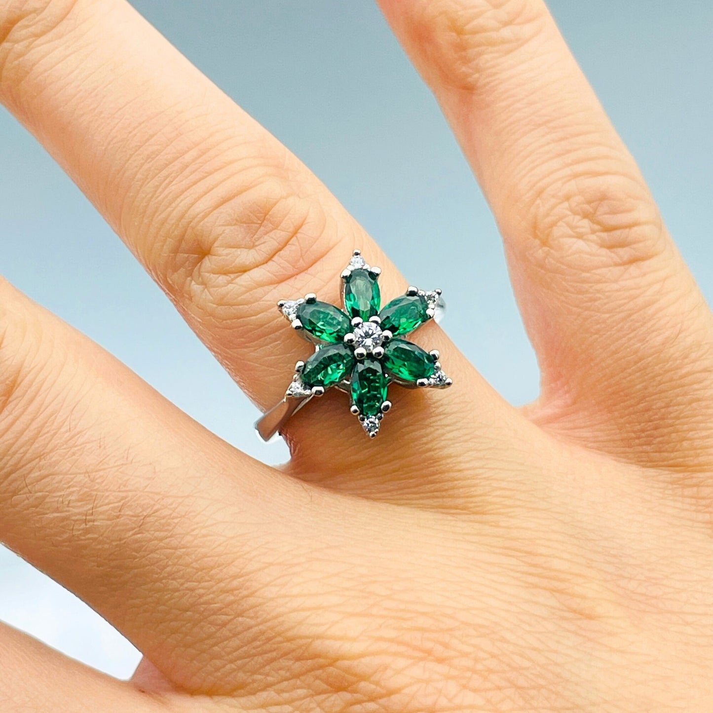 Women Emerald Silver Ring, 925 Sterling Silver, Turkish Handmade Ring, Gift For Her, Gift Birthday, Gift Anniversay, Flower Design Ring Gift